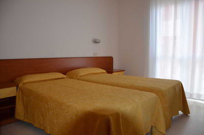 Hotel Carnaby Rimini Exterior photo